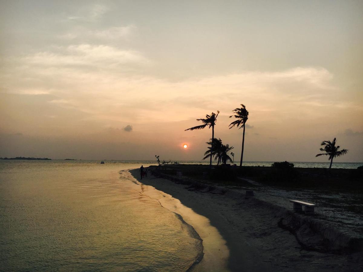 Midsummer Thulusdhoo Exterior photo